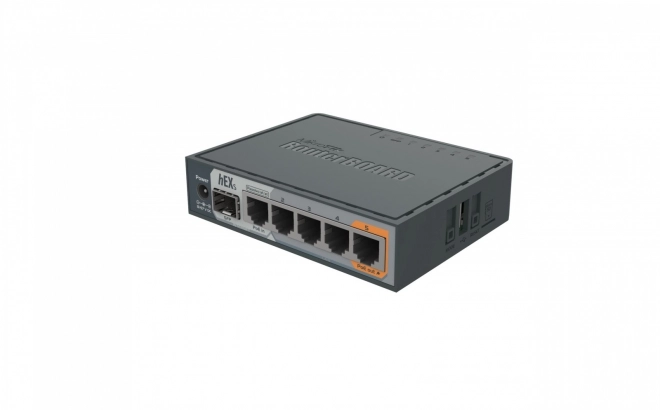 Router 4 portos LAN és SFP