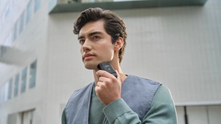 A 3D lebegő fejek követik az arc kontúrjait