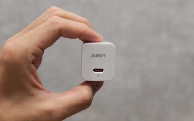 Fehér mini hálózati töltő 1xUSB-C 20W PD