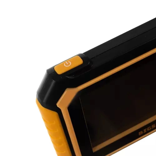 Fényes 4,3" LCD kijelző a készülékházban