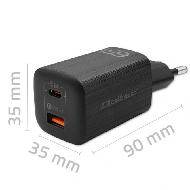 Sokszögletes gyors töltő with USB-C és GaN technológia