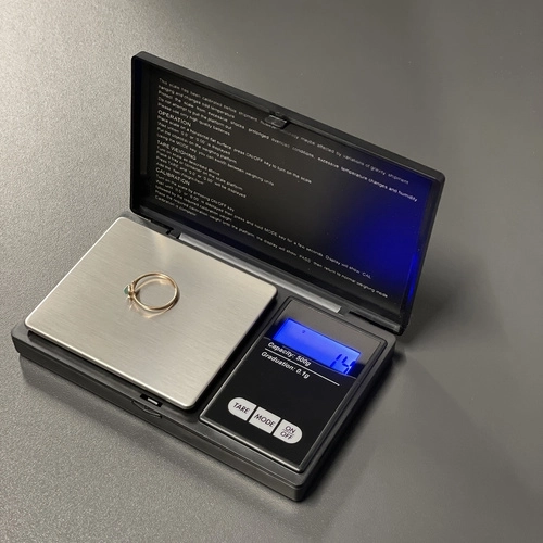 Zsebméretű digitális mérleg 0,1 g pontossággal és 500 g kapacitással