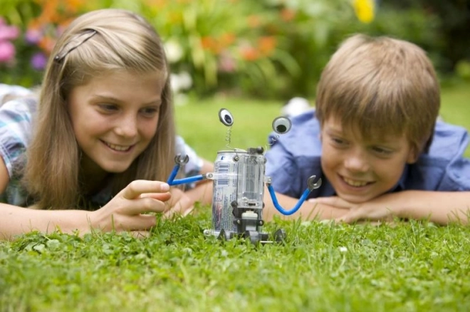 4m robot konzervából