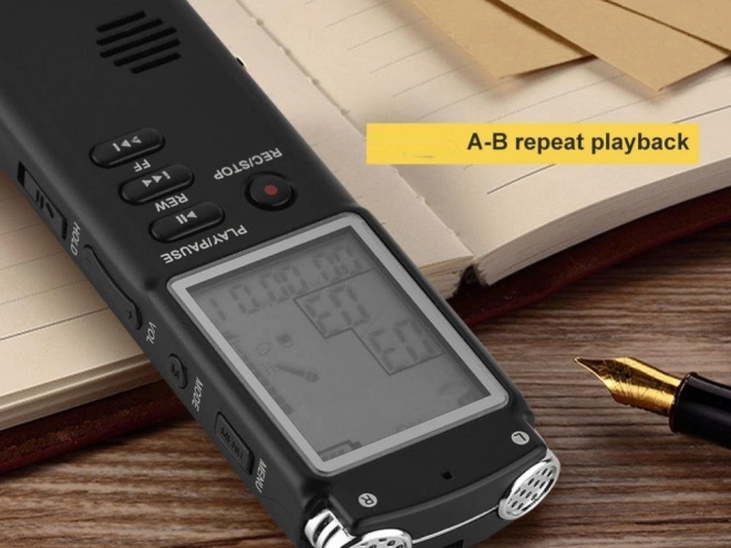 Diktafon MP3 lejátszó 8GB memóriával és érzékeny mikrofonnal