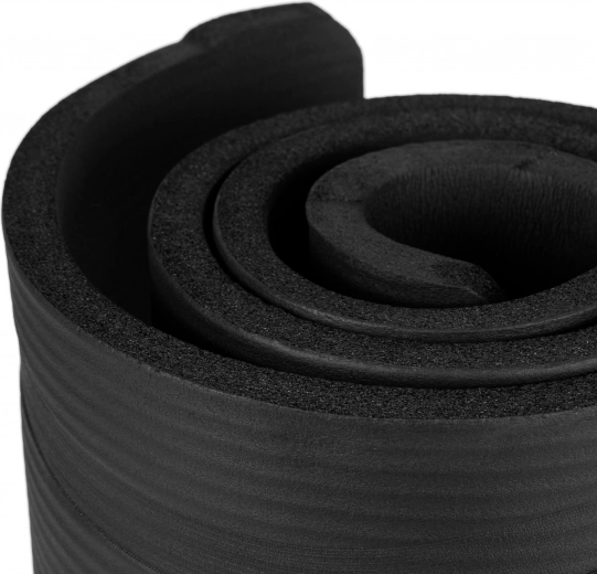 Csillapítás és kényelem az 1,5 cm-es NBR habnak köszönhetően