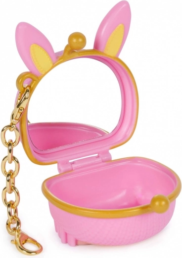 Rejtett tükör és hely az apróságoknak