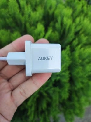 Aukey mini USB-C hálózati töltő 20W PD