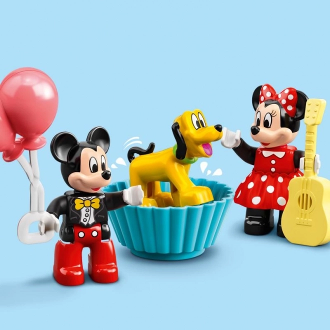 Mickey és Minnie születésnapi vonat