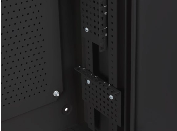 Niskoprofilú Lanberg WAF1 fali rack szekrény 19”