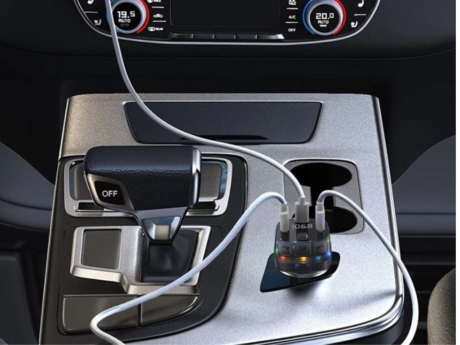 FM adó Bluetooth 5.3, 2xUSB + USB C, MP3 lejátszó, LCD kijelző 12V
