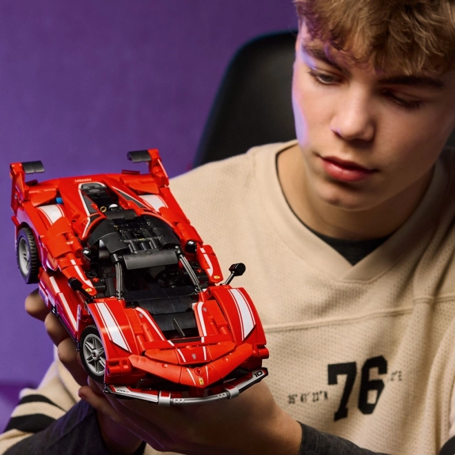 LEGO Technic Ferrari FXX K gyerekeknek