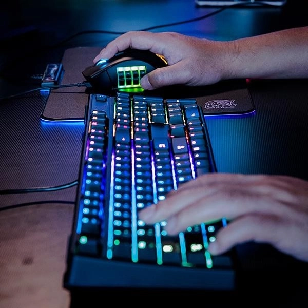 Tt eSPORTS Nemesis Switch RGB egér