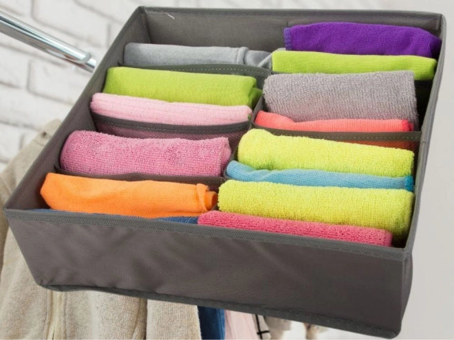 Praktikus fiók rendező 8 rekesszel