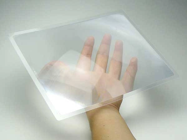 Olvasó nagyító fresnel lencsével