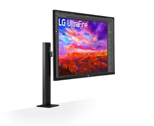 32 colos 4K UHD HDR Monitor FreeSync támogatással