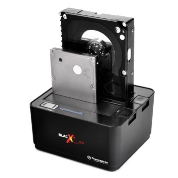 Fekete Thermaltake BlacX Duet 5G dokkoló állomás