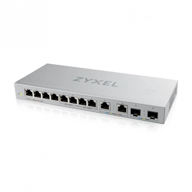 Zyxel 12 portos gigabites kapcsoló 10G csatlakozással
