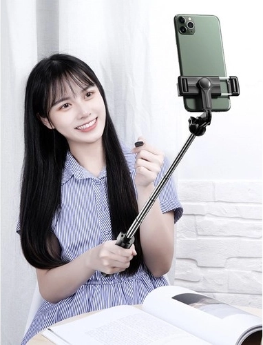 Teleszkópos rúd és 360°-ban forgatható tartó