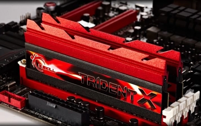 DDR3 memória TridentX 16GB (2x8GB) 2400MHz