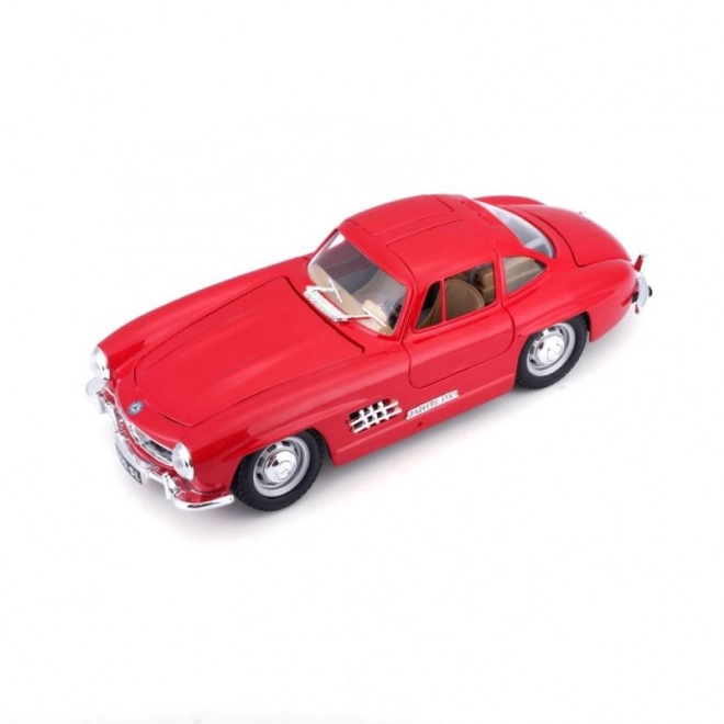 Bburago Mercedes Benz 300SL modellautó 1:24 méretarányban piros