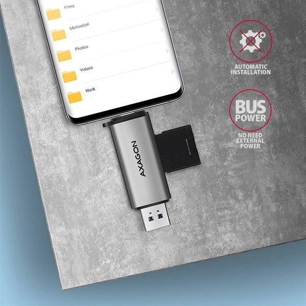 Multifunkciós kártyaolvasó USB-C és USB-A csatlakozókkal