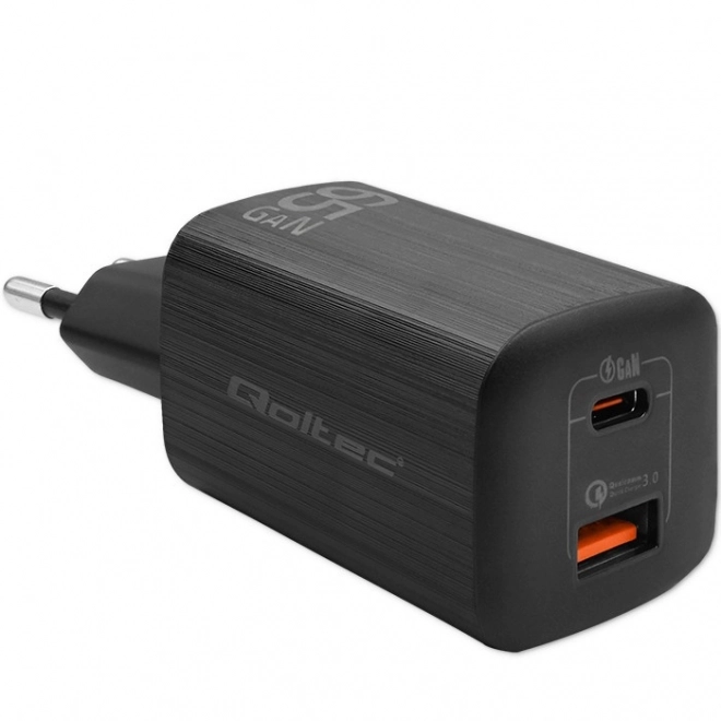 Sokszögletes gyors töltő with USB-C és GaN technológia