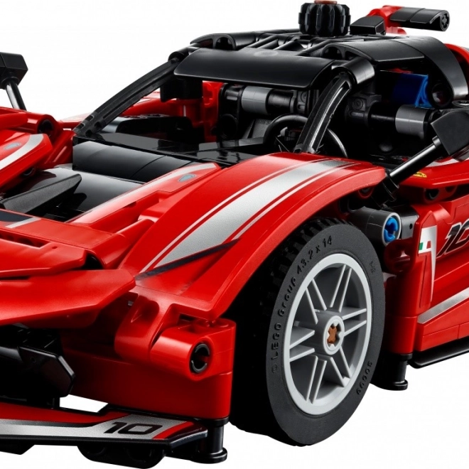 LEGO Technic Ferrari FXX K gyerekeknek