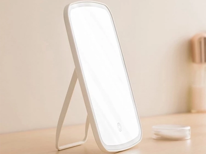 LED világítású kozmetikai tükör