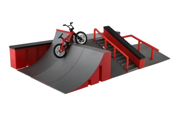 Skatepark rámpák, ujjal irányítható kerékpár és gördeszka