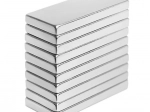 Erős neodímium lapos mágnes 17 × 4 × 2 mm