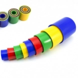 Színes egymásra rakható pohártorony